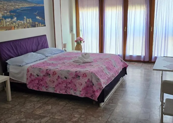 Stazione 4* Νάπολη